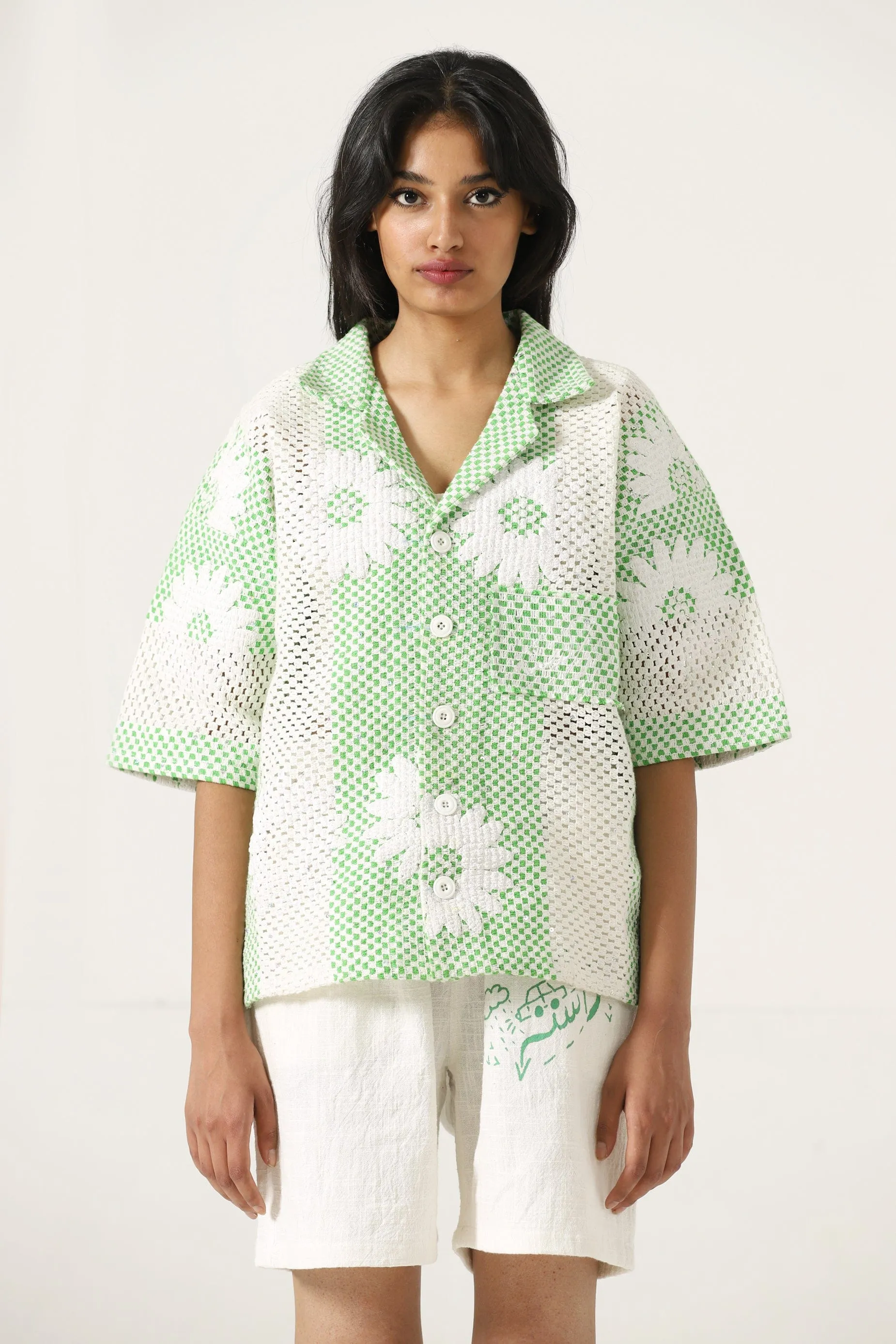 "BAHAAR" PUFF PRINT BUTTON DOWN